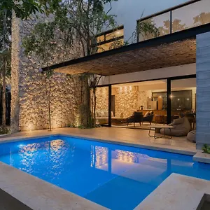 Twelve O'clock - Luxury Villa
