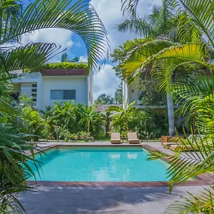 Xscapetulum טולום