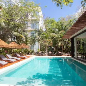 4* Hotel Prana Boutique